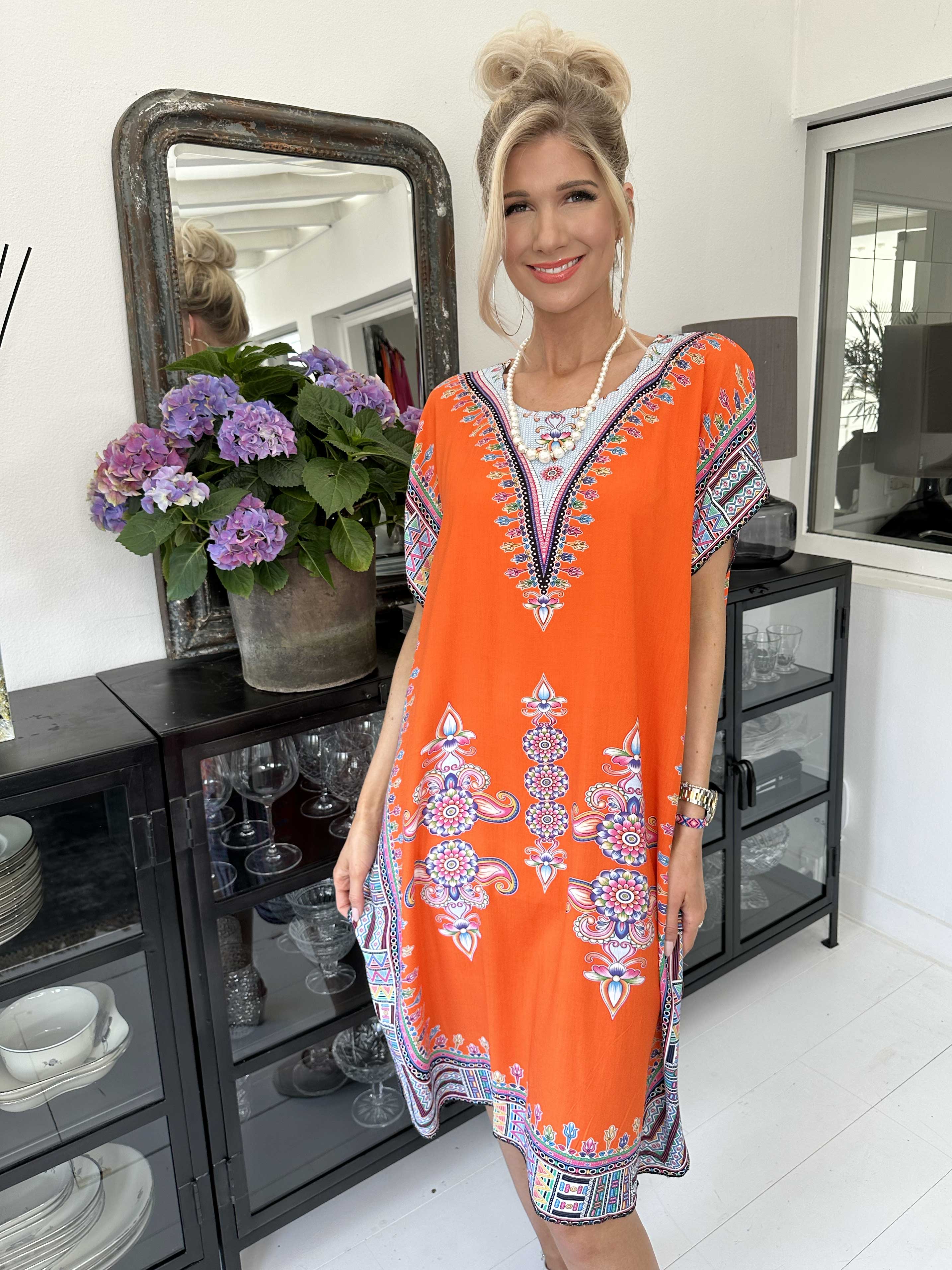 Mille - Let og luftig tunika i farvet mønster